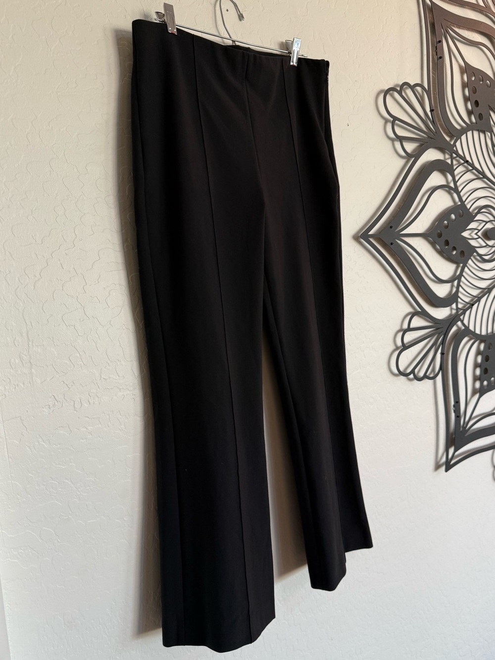 VINCE Black Niki Pintuck Crop Flare Pants L Large - Picture 7 of 13